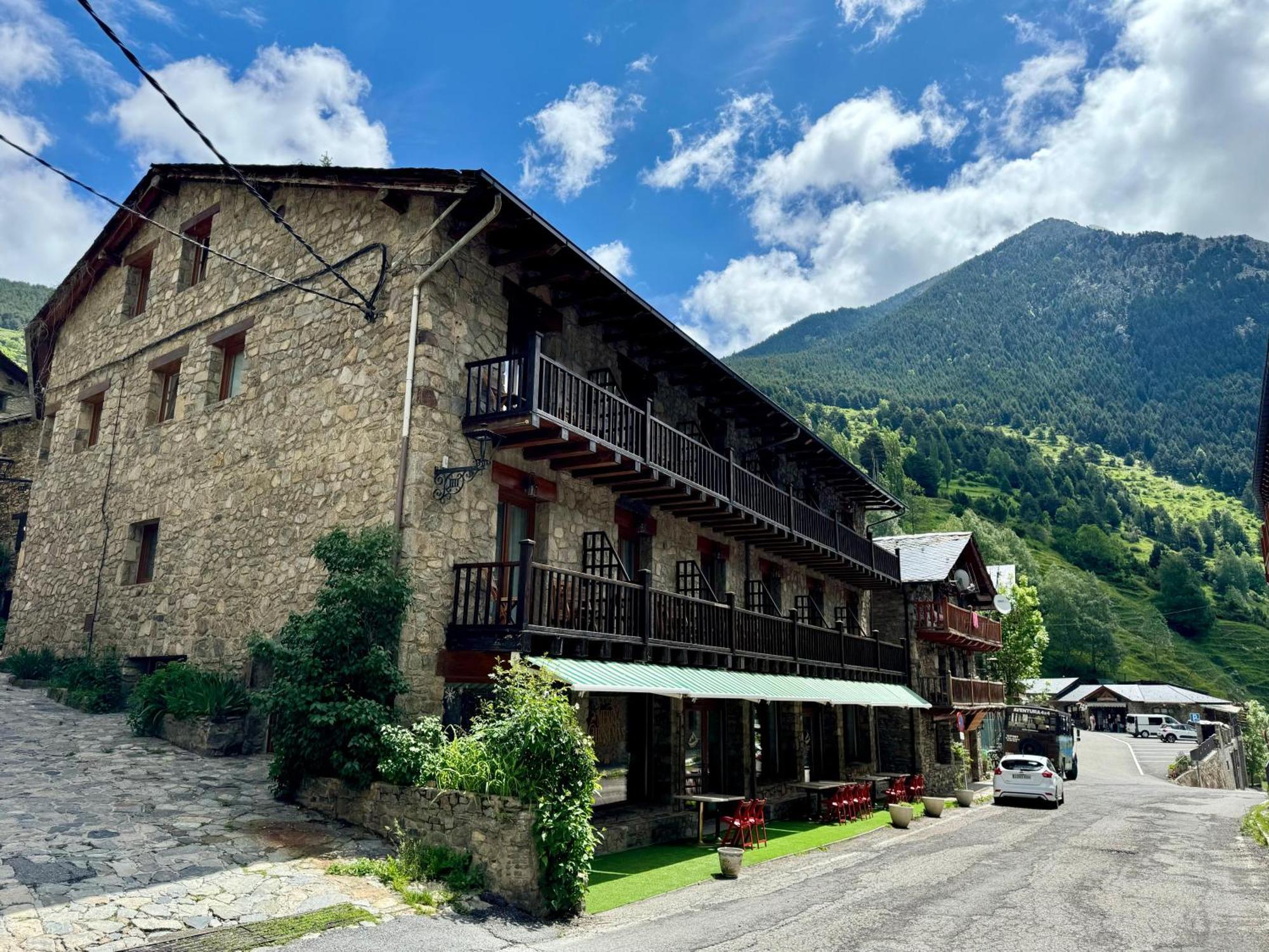 Hotel Valls Valira Os de Civis Exterior photo