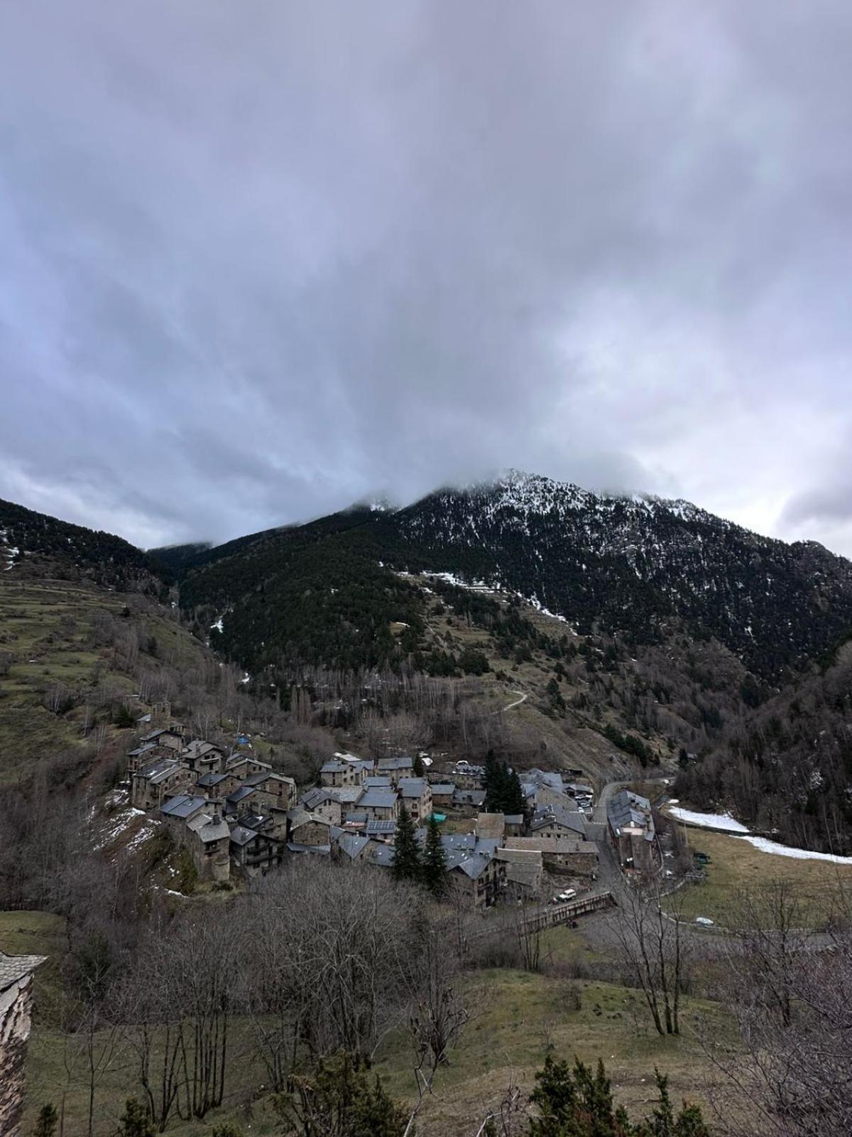 Hotel Valls Valira Os de Civis Exterior photo